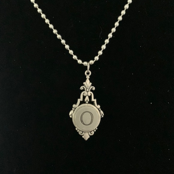 NWOT Reversible Necklace Letter “O” - Picture 1 of 8